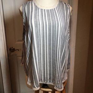 Who What Wear sleeveless blouse , size 3X , black and cream